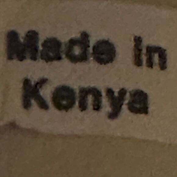 Lion stone figurine 7 1/2 inches long and 3 1/2 inch tall made in Kenya. - Picture 6 of 6